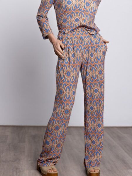 p-liliparombi-dv26-pantalon-pinzas-estampado-bmbco-marieta-tienda-ropa-valencia-1.jpg