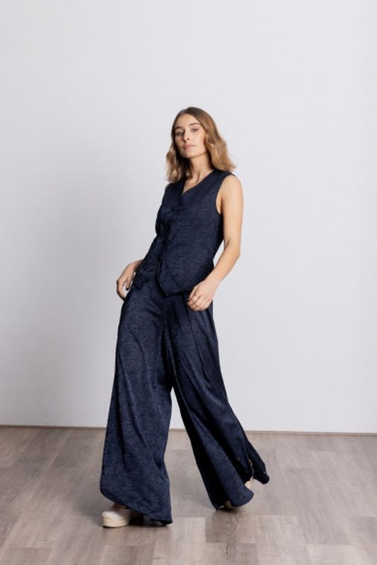 p-vega-flory-d-pantalon-aberturas-jacquard-flores-bmbco-marieta-tienda-ropa-valencia-1.jpg
