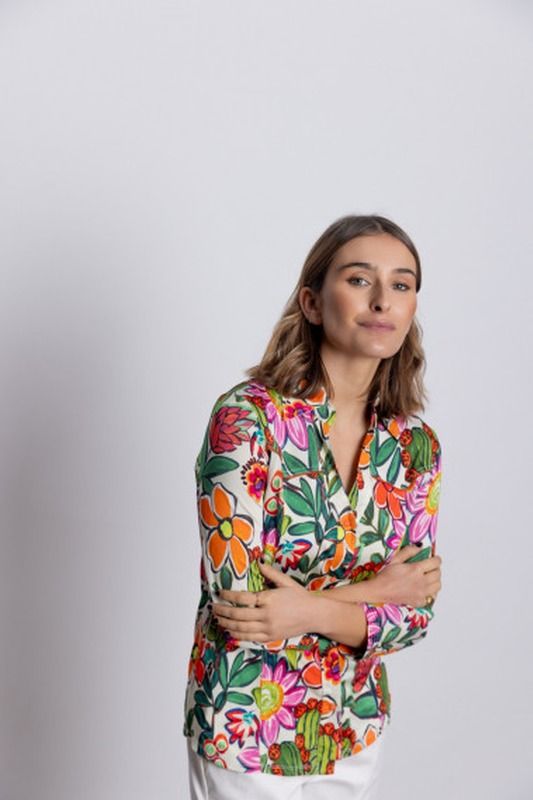 t-ainara-flora-d-camisa-punto-falsa-botonadura-floral-bmbco-marieta-tienda-ropa-valencia-2.jpg