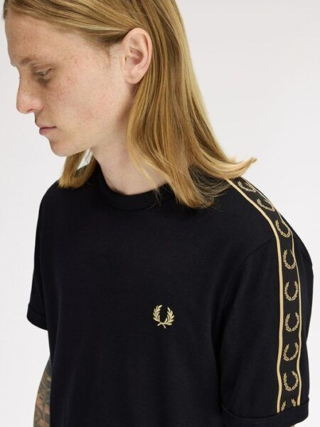 M4613-camiseta-laureles-fred-perry-marieta-tienda-ropa-valencia-5.jpg