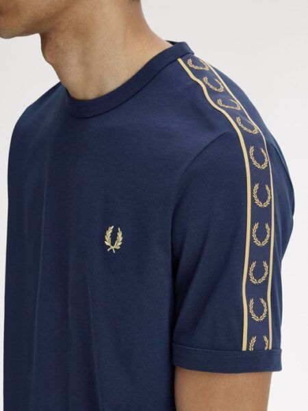 M4613-camiseta-laureles-fred-perry-marieta-tienda-ropa-valencia-10.jpg