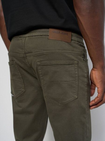 21008479-i26-vaquero-jogger-color-salsa-tienda-ropa-valencia-9.jpg