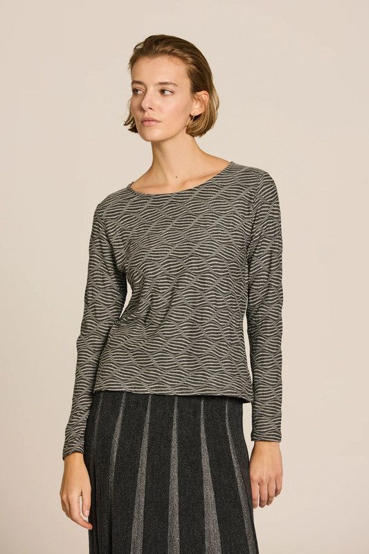 26W220481-camiseta-estampado-geometrico-escorpion-marieta-tienda-ropa-valencia-1.jpg