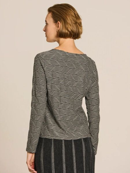 26W220481-camiseta-estampado-geometrico-escorpion-marieta-tienda-ropa-valencia-2.jpg