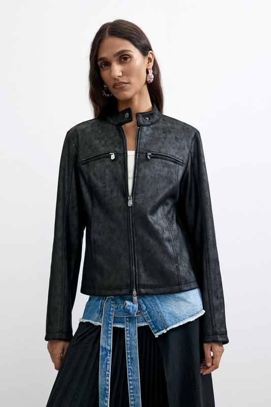 26WWEW09-cazadora-entallada-desigual-marieta-tienda-ropa-valencia_1.jpg