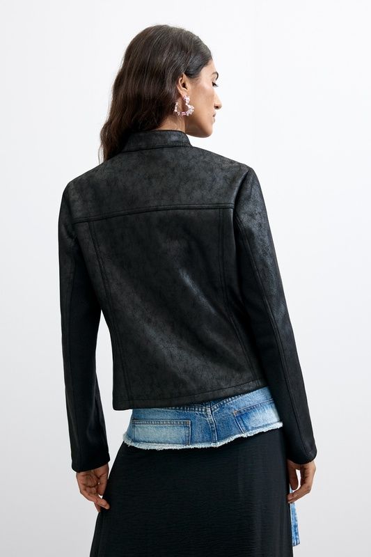 26WWEW09-cazadora-entallada-desigual-marieta-tienda-ropa-valencia_4.jpg