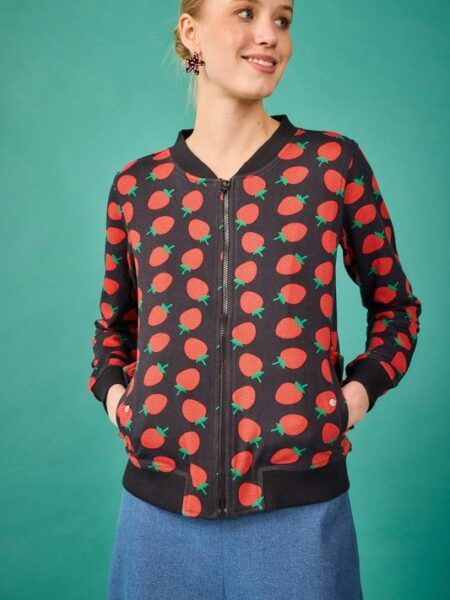 bruselas-sudadera-fresas-smile-marieta-tienda-ropa-valencia-3.jpg