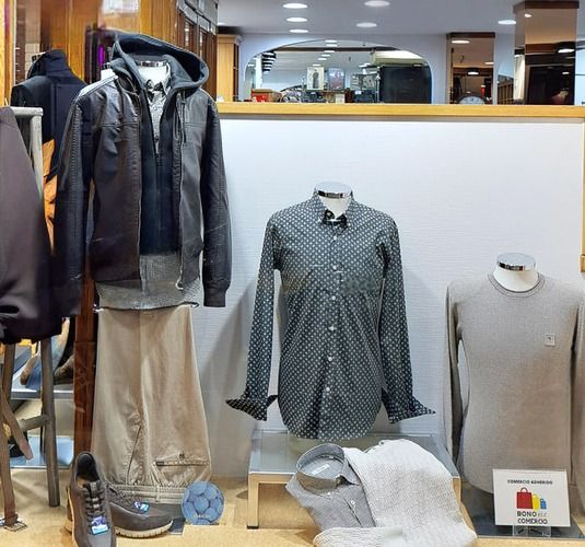 escaparate-i26-marieta-tienda-hombre-mujer-valencia (4)_500px