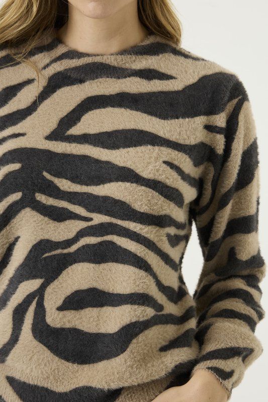 t260242-sueter-pelo-animal-print-garcia-marieta-tienda-ropa-tienda-valencia-3.jpg