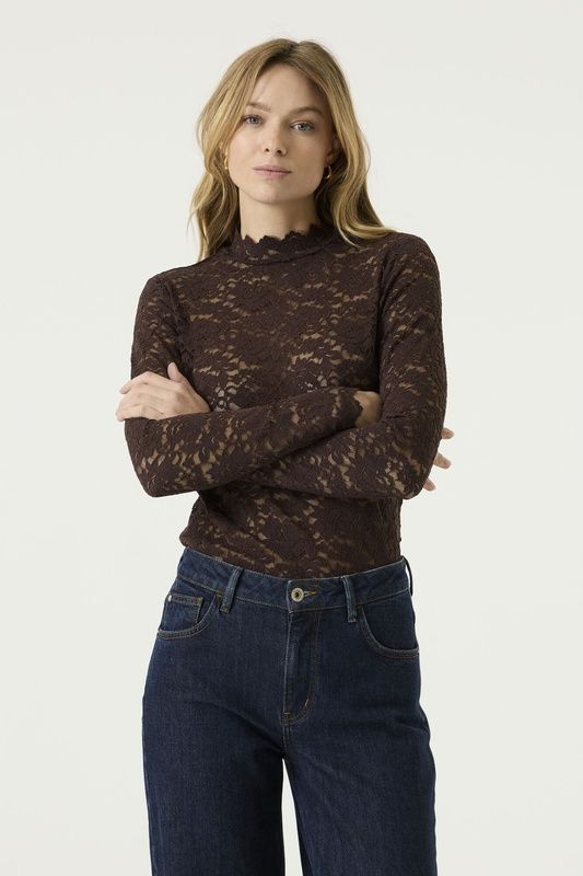 z0075-camiseta-encaje-garcia-marieta-tienda-ropa-valencia-4.jpg
