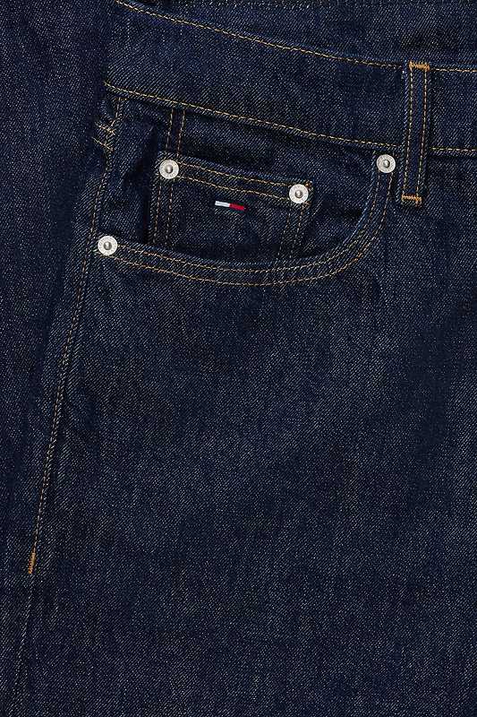 DM0DM22187-vaquero-ryan-recto-tommy-jeans-marieta-tienda-ropa-valencia-5.jpg