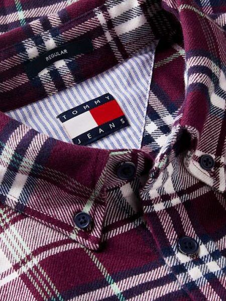 DM0DM23528-camisa-franela-cuadros-tommy-jeans-marieta-tienda-ropa-valencia-10.jpg