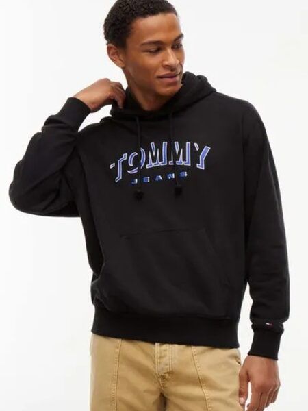 DM0DM23582-sudadera-capucha-logo-tommy-jeans-marieta-tienda-ropa-valencia-1.jpg