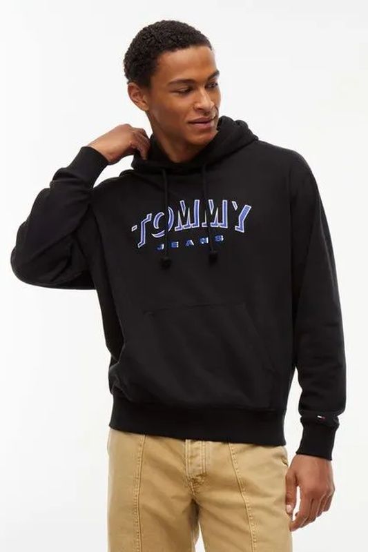 DM0DM23582-sudadera-capucha-logo-tommy-jeans-marieta-tienda-ropa-valencia-1.jpg