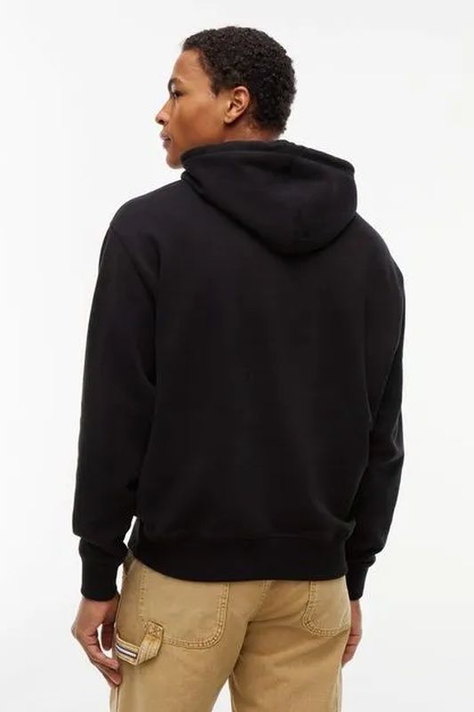 DM0DM23582-sudadera-capucha-logo-tommy-jeans-marieta-tienda-ropa-valencia-3.jpg