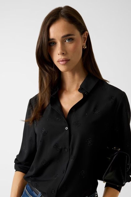 W5BH80W2982-camisa-logos-brillo-guess-marieta-tienda-ropa-valencia-4.jpg