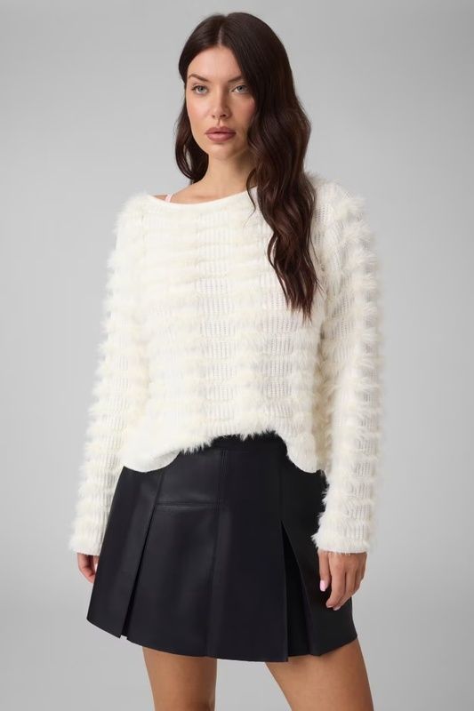 W6BR59Z1564-sueter-pelo-guess-marieta-tienda-ropa-valencia-4.jpg